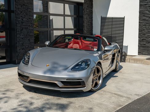 Used 2021 Porsche 718 Boxster RWD image 5