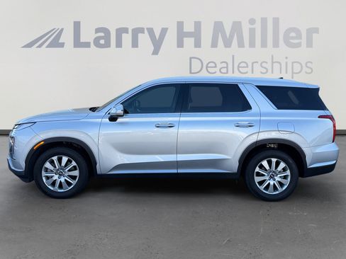 Used 2025 Hyundai Palisade SEL FWD image 2