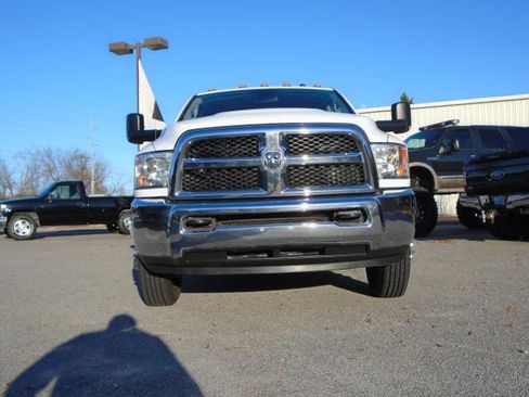 Used 2017 RAM 3500 Tradesman w/ Chrome Appearance Group image 2