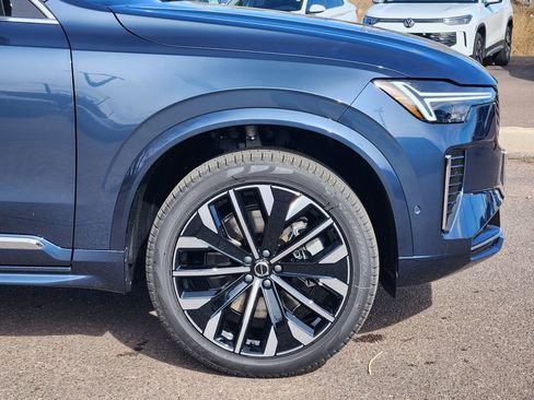 New 2026 Volvo XC90 T8 Plus w/ Protection Package Premier AWD/4WD image 29