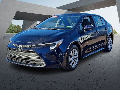 Certified 2026 Toyota Corolla LE image 3