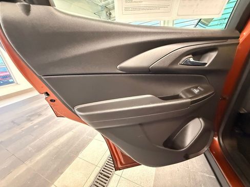 Used 2021 Chevrolet TrailBlazer LS image 36