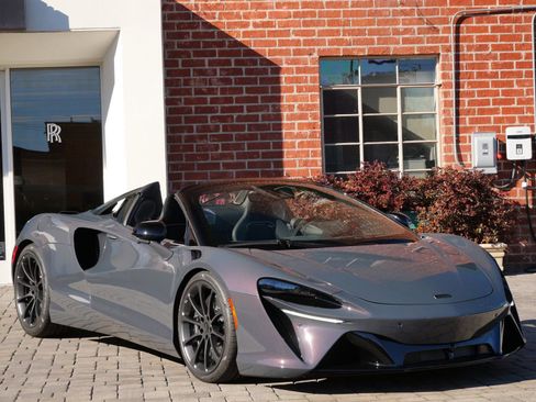 New 2026 McLaren Artura Spider image 1