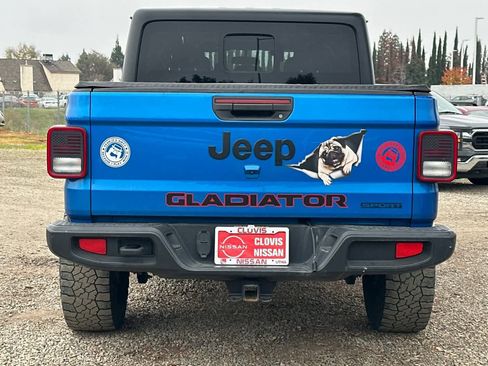 Used 2021 Jeep Gladiator Sport image 8