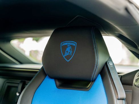 Used 2020 Lamborghini Urus image 68