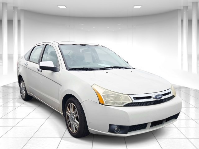 Used 2010 Ford Focus SEL FWD image 4