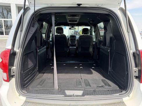 Used 2019 Dodge Grand Caravan GT FWD image 18