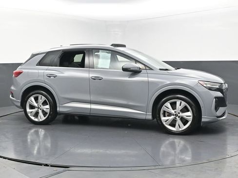 Used 2023 Audi Q4 e-tron Prestige w/ 20" Wheel Package AWD/4WD image 8
