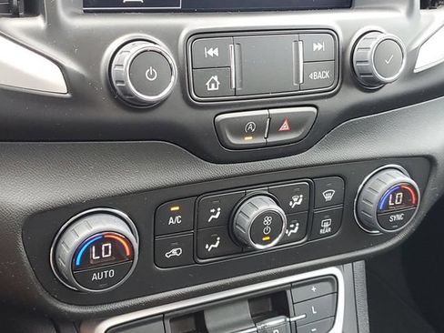 Certified 2024 GMC Terrain SLE w/ Driver Convenience Package FWD image 28