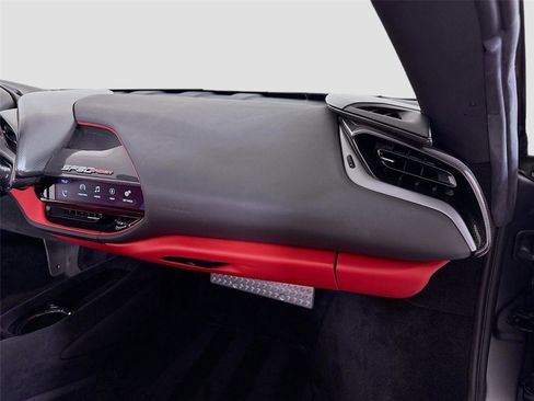 Used 2022 Ferrari SF90 Spider AWD/4WD image 33