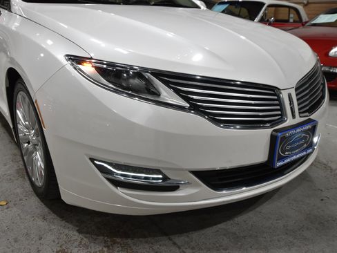 Used 2016 Lincoln MKZ AWD w/ Equipment Group 300A Reserve image 4