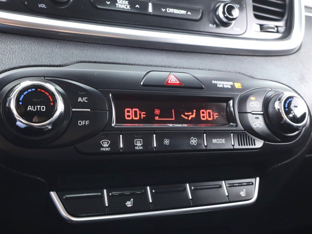 Used 2016 Kia Sorento EX FWD image 22