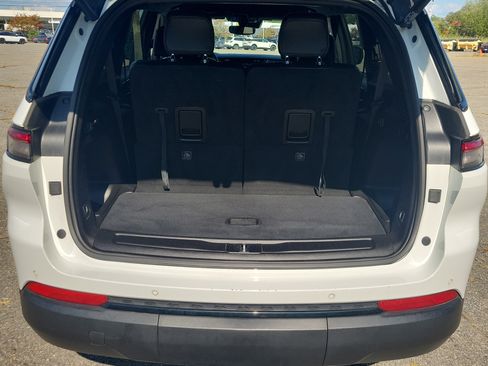 Used 2023 Jeep Grand Cherokee L Laredo AWD/4WD image 18