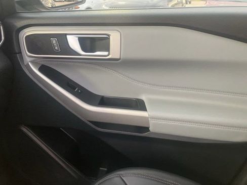 Used 2023 Ford Explorer XLT w/ Equipment Group 202A AWD/4WD image 21