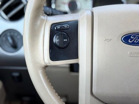 Used 2012 Ford Expedition XLT RWD image 24