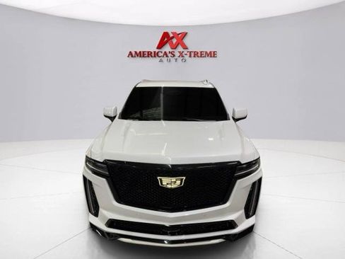 Used 2021 Cadillac Escalade Luxury RWD image 12