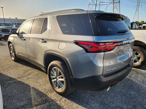 Used 2023 Chevrolet Traverse LT AWD/4WD image 4