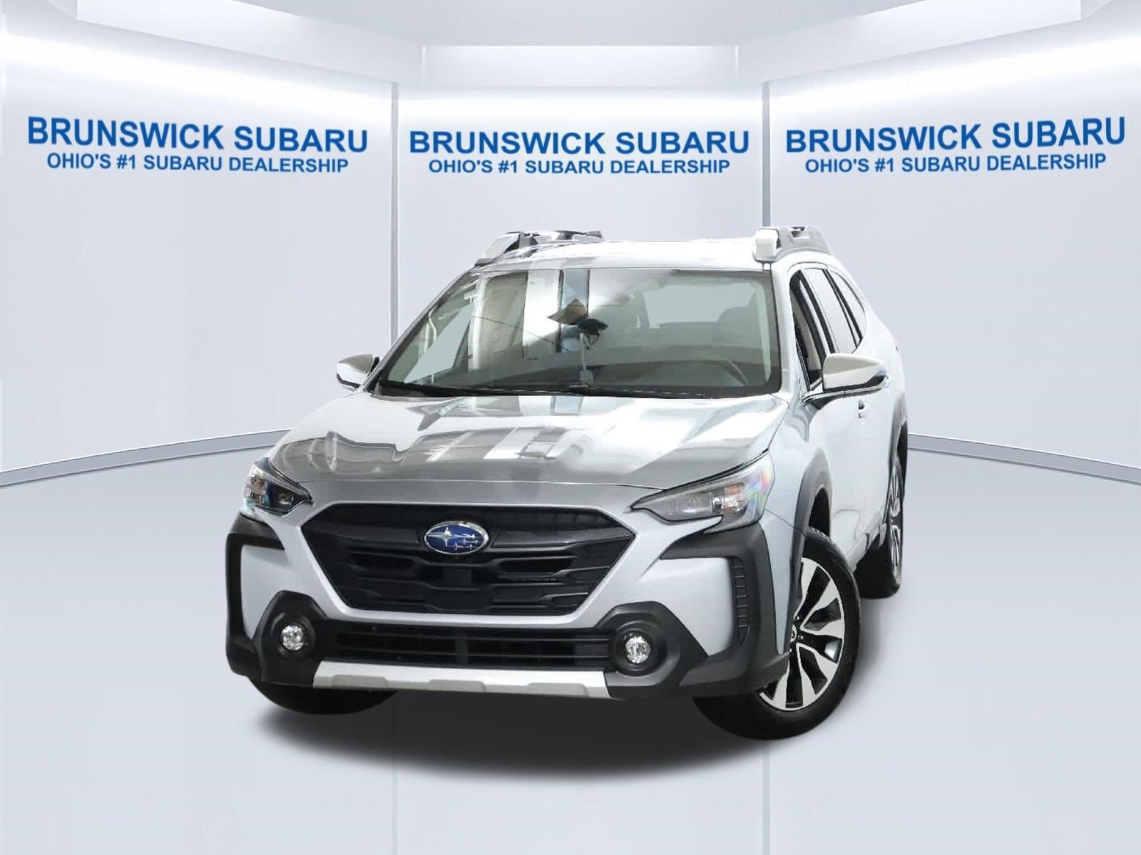 Certified 2025 Subaru Outback Touring w/ Tech Package 3 AWD/4WD image 3