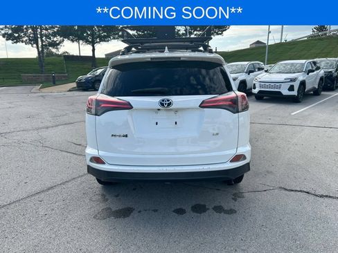 Used 2017 Toyota RAV4 LE FWD image 8