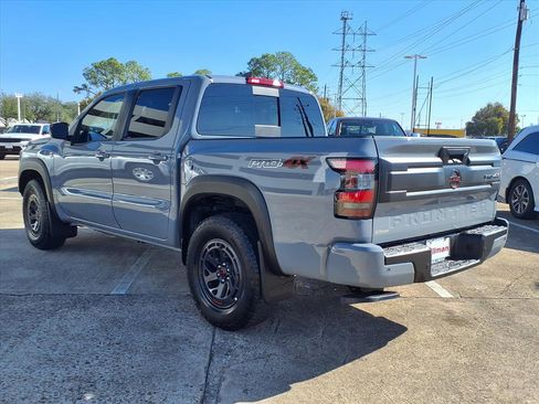 Used 2025 Nissan Frontier PRO-4X image 3
