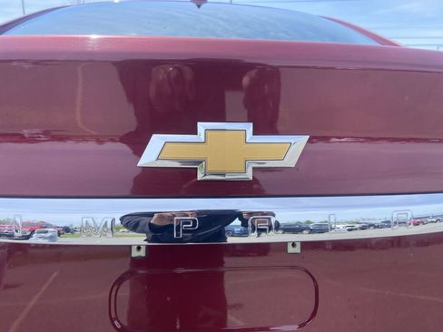 Certified 2016 Chevrolet Impala LT w/ Convenience Package FWD image 31