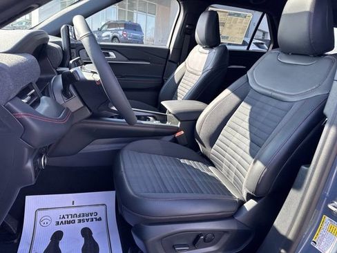 New 2026 Ford Explorer ST-Line w/ ST-Line Street Pack image 9