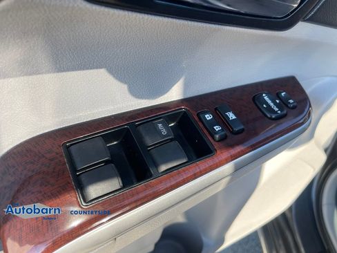 Used 2012 Toyota Camry XLE FWD image 11