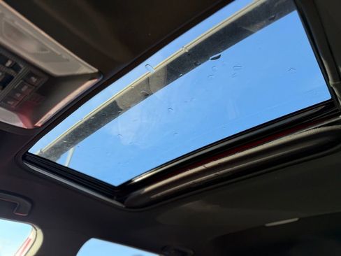 Used 2022 Toyota RAV4 SE w/ Weather & Moonroof Package image 27