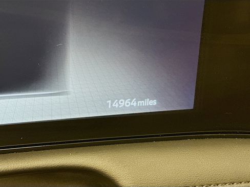 Used 2023 Nissan Ariya AWD image 19