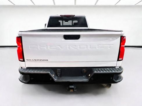 Used 2025 Chevrolet Silverado 2500 ZR2 w/ Technology Package AWD/4WD image 5