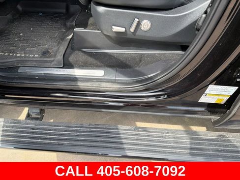 Used 2025 Lincoln Navigator Reserve w/ Jet Appearance Package AWD/4WD image 14