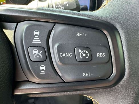 Used 2024 Jeep Wrangler Unlimited AWD/4WD image 20