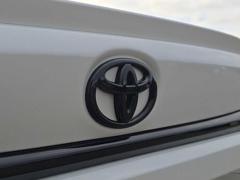 Used 2025 Toyota Corolla SE image 17