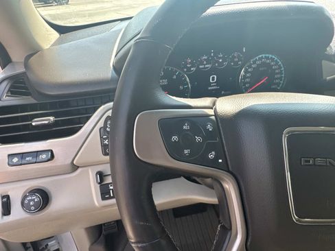 Used 2019 GMC Yukon Denali w/ Denali Ultimate Package image 22