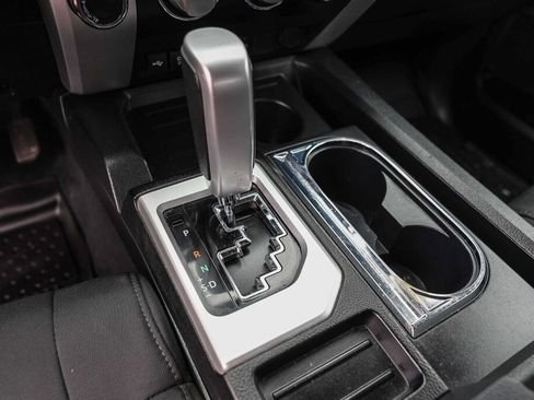Certified 2021 Toyota Tundra SR5 AWD/4WD image 9