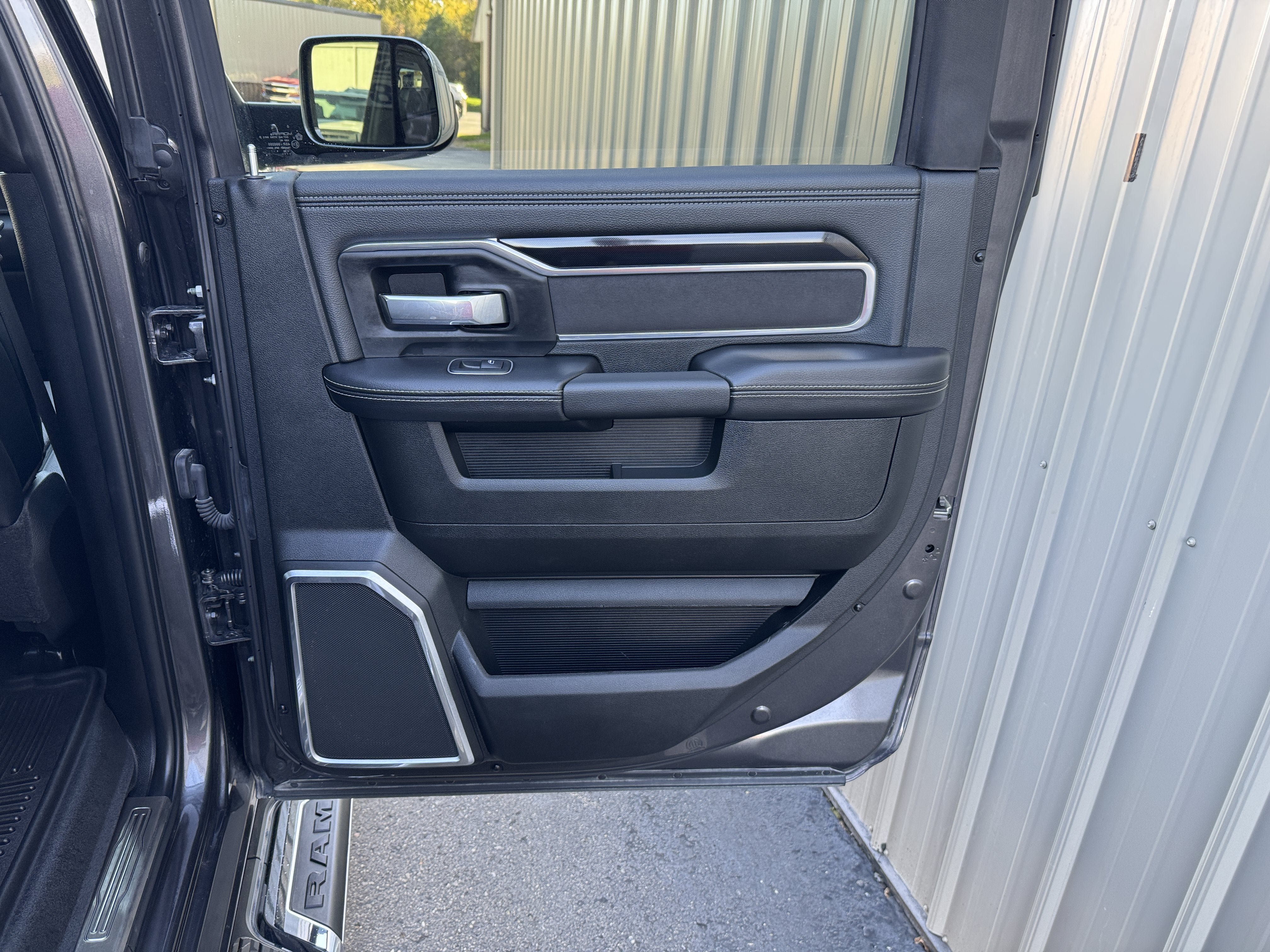 Used 2022 RAM 2500 Laramie AWD/4WD image 37