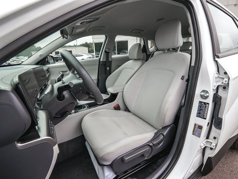 Used 2024 Hyundai Kona SE AWD/4WD image 37