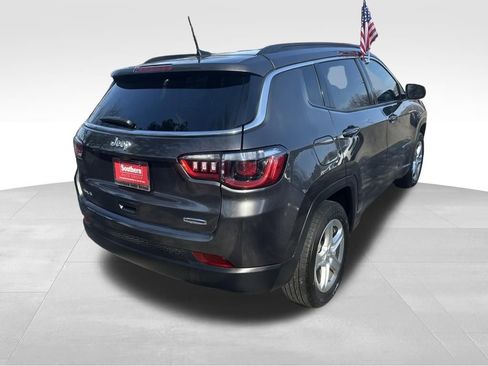 Used 2024 Jeep Compass Latitude AWD/4WD image 16