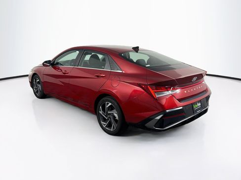 Used 2025 Hyundai Elantra SEL FWD image 5