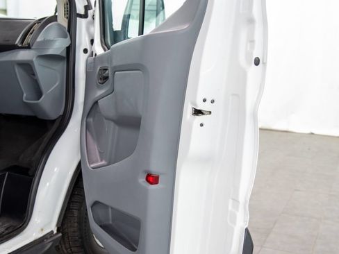 Used 2017 Ford Transit 150 XL RWD image 14