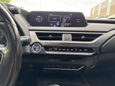 Used 2020 Lexus UX 250h w/ Premium Package image 30