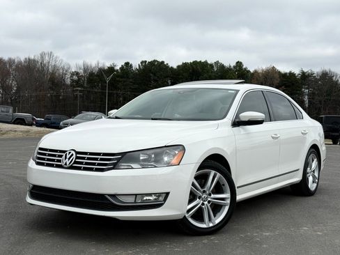 Used 2014 Volkswagen Passat 1.8T SEL Premium image 1