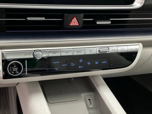 New 2025 Hyundai Ioniq 6 SEL RWD image 18