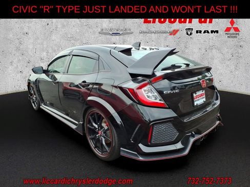 Used 2017 Honda Civic Type R image 3