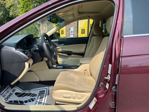 Used 2012 Honda Crosstour EX image 11