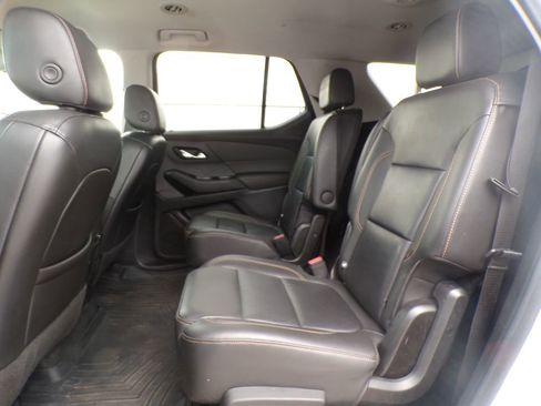 Used 2020 Chevrolet Traverse LT w/ LPO, Blackout Package AWD/4WD image 18