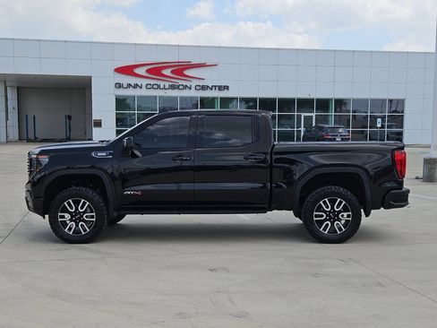 Used 2025 GMC Sierra 1500 AT4 w/ AT4 Premium Package AWD/4WD image 6