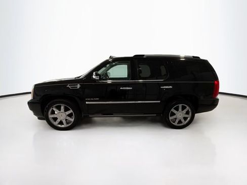 Used 2010 Cadillac Escalade Premium AWD/4WD image 4