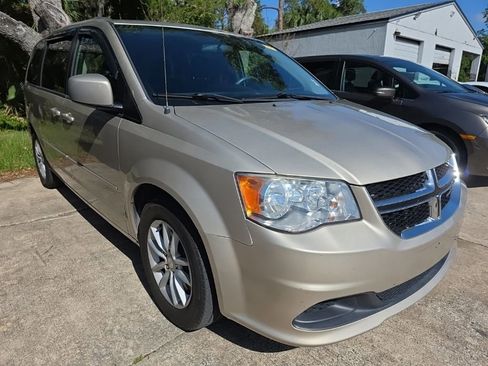 Used 2015 Dodge Grand Caravan SXT FWD image 10