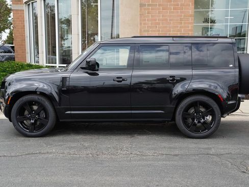 Used 2026 Land Rover Defender 110 X-Dynamic SE AWD/4WD image 2
